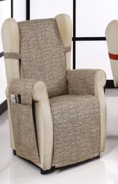 Funda Cubre Sofás tejido "Jupiter" en sillón orejero Funda Cubre Sofás tejido "Jupiter" en sillón orejero